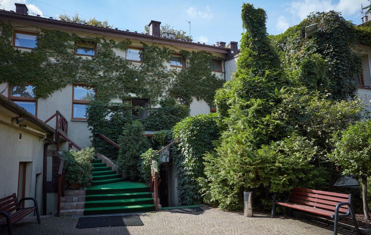 Batory Annex — Photos 2